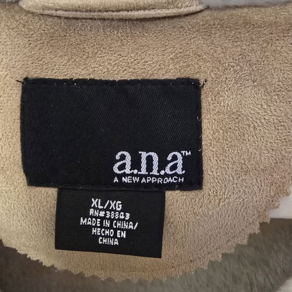 A.N.A Women's Tan Coat Size XL Never Worn - Picture 2 of 9
